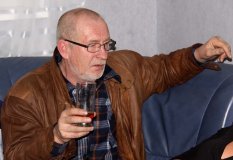 Что бы еще такое доброе сказать?  :du_ma_et: Батарея?